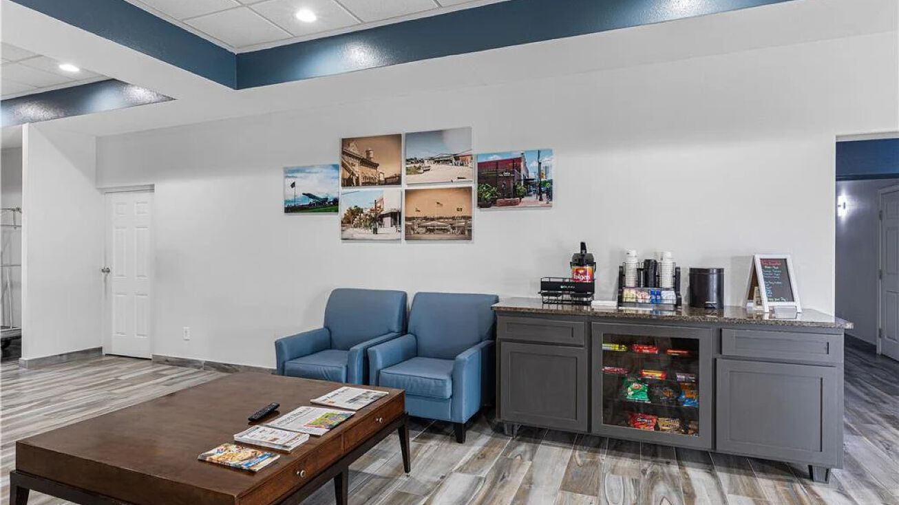 Executive Inn & Suites — Mission, TX — photo 23 of 44