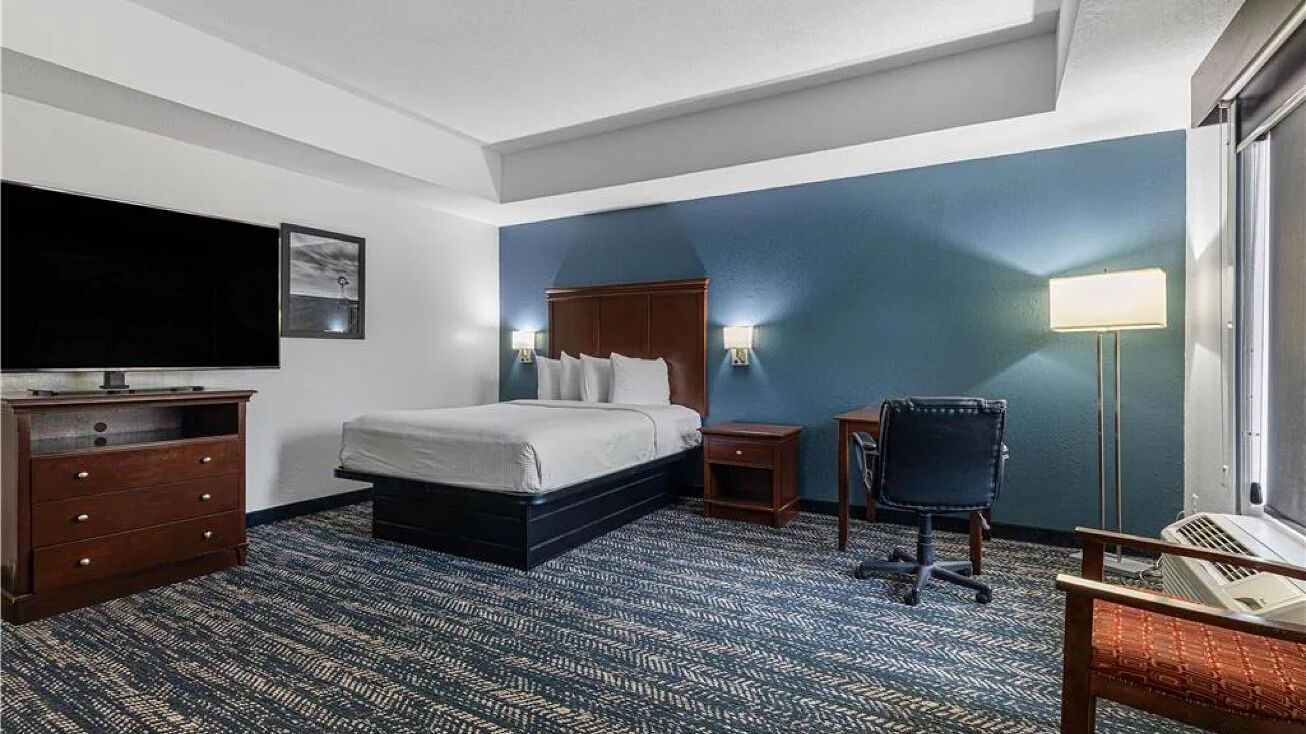 Executive Inn & Suites — Mission, TX — photo 31 of 44