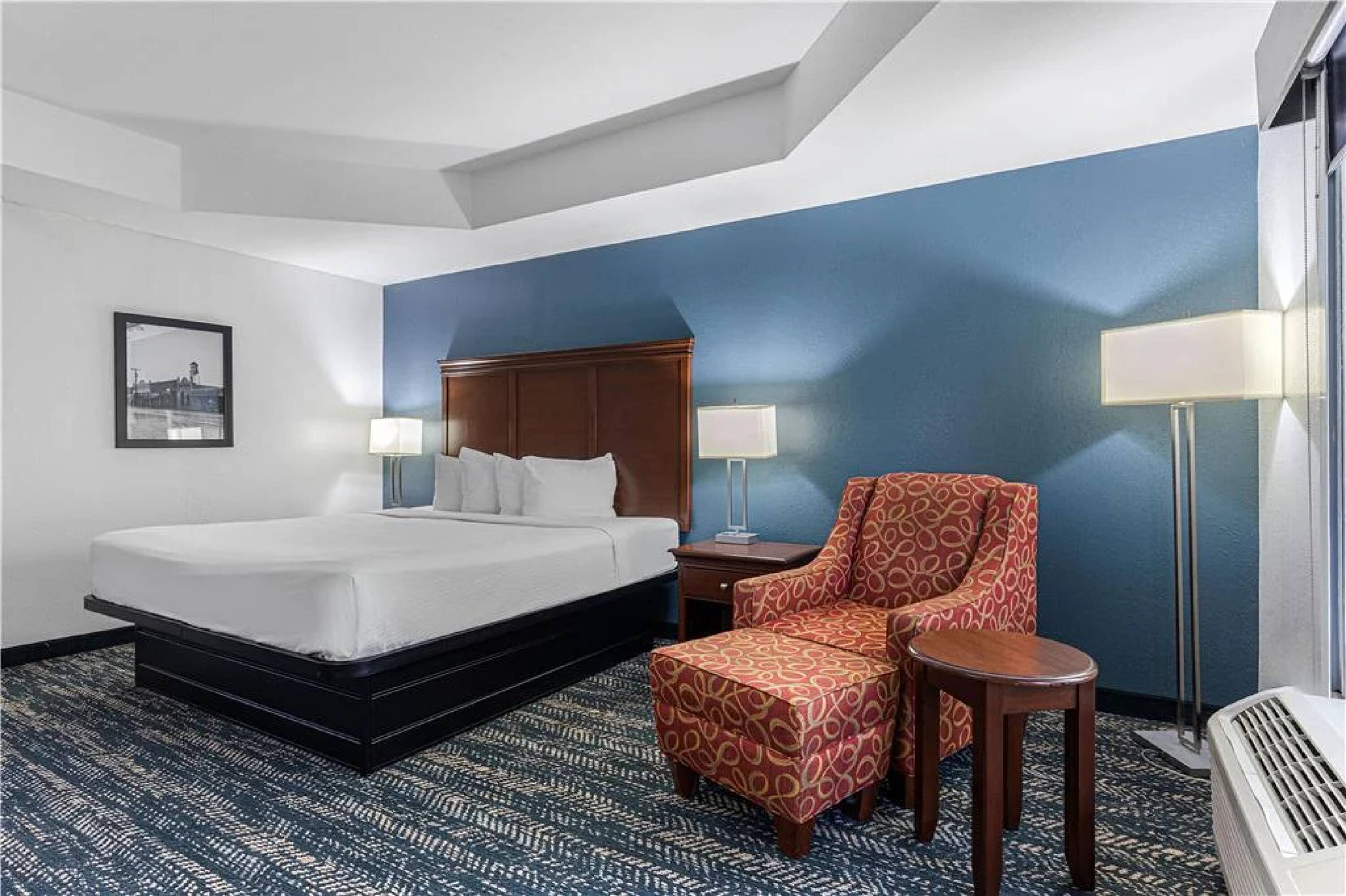 Executive Inn & Suites — Mission, TX — photo 32 of 44