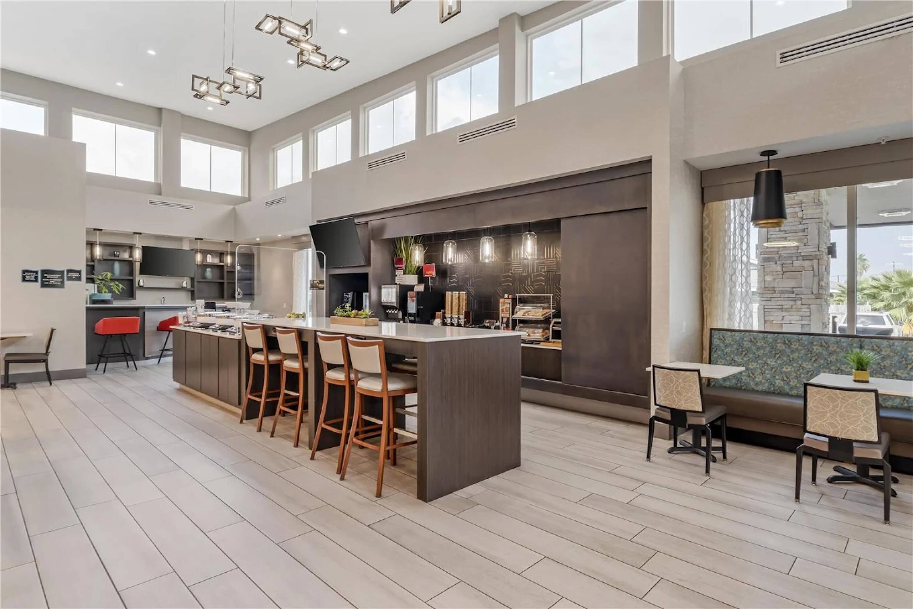 Executive Residency by Best Western — Corpus Christi — photo 14 of 47