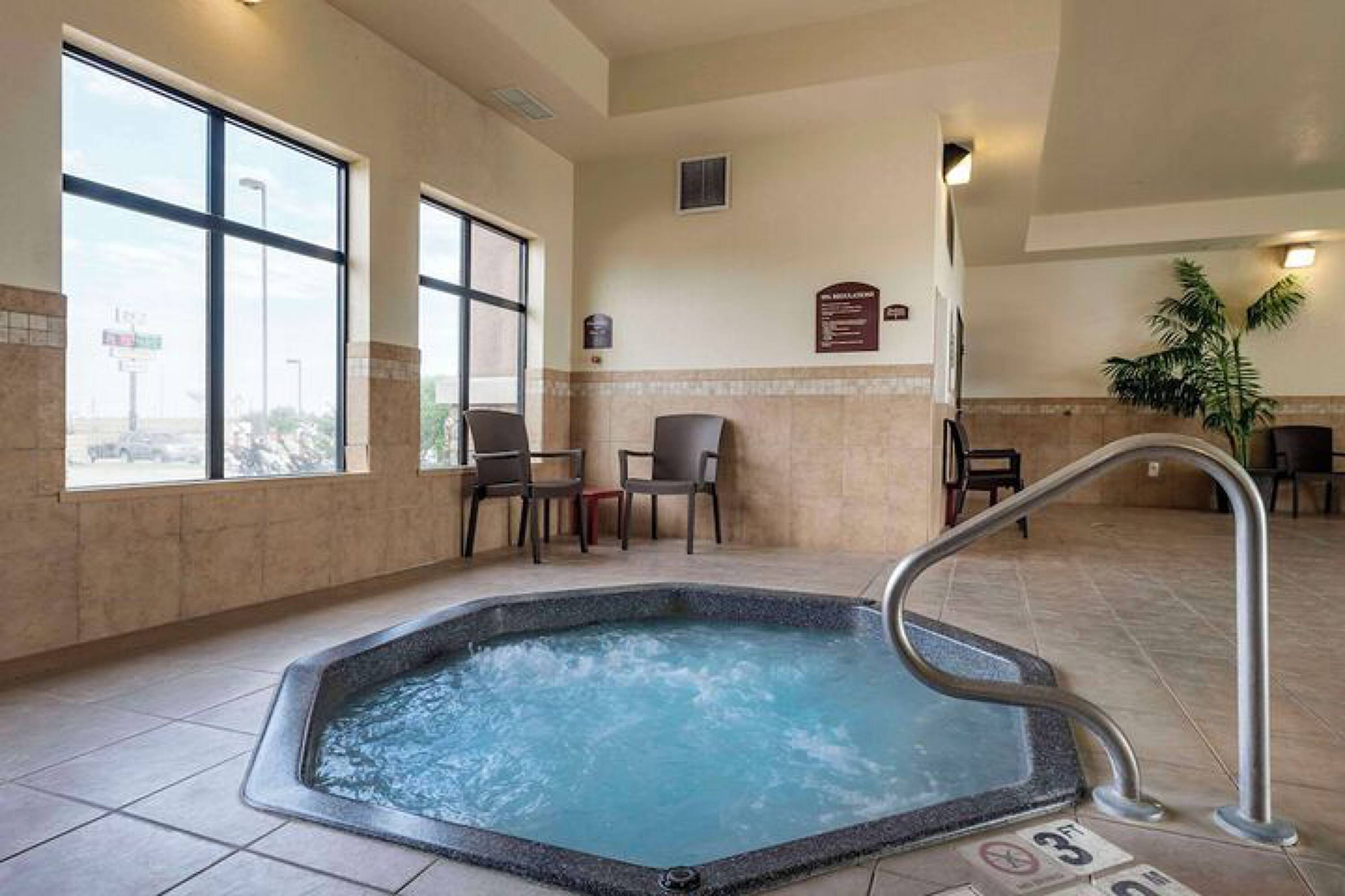 Executive Residency by Best Western — Corpus Christi — photo 40 of 47